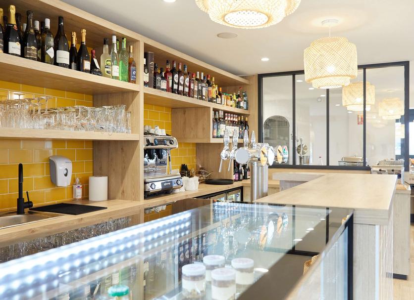 Bar Photo