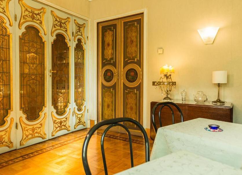 Dining room Photo