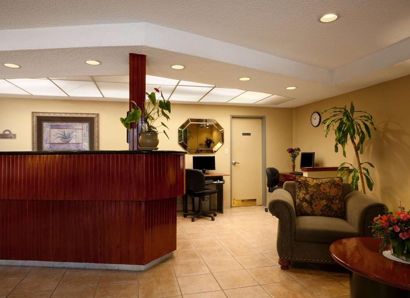 Front desk Photo