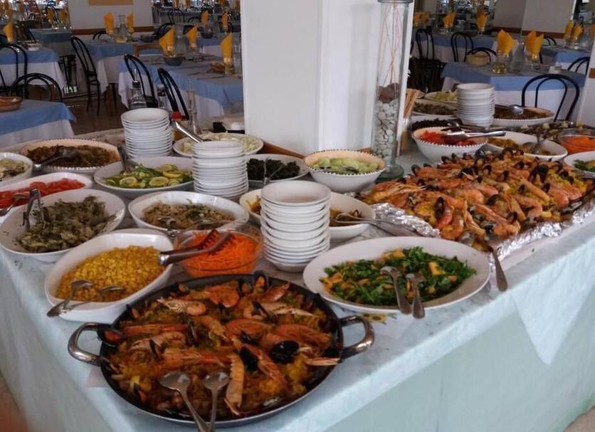 Buffet Photo