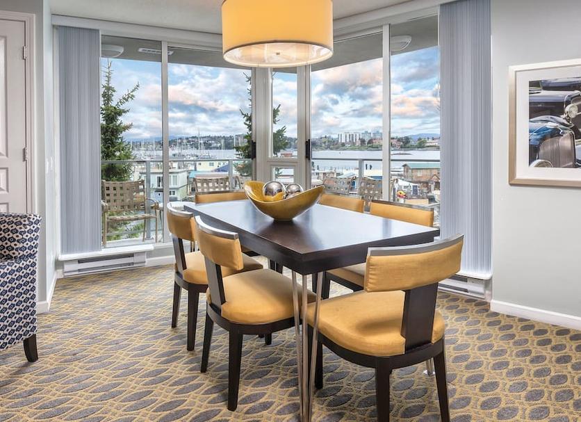 Dining room Photo