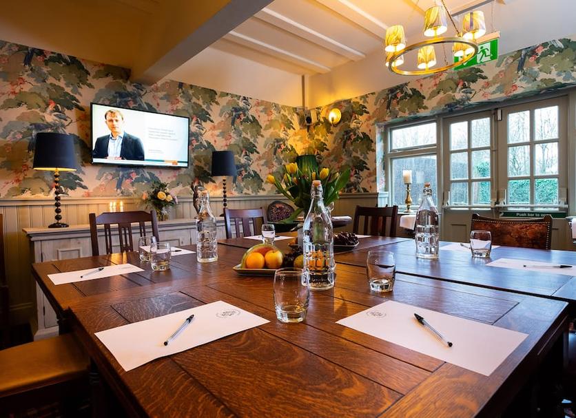 Dining room Photo