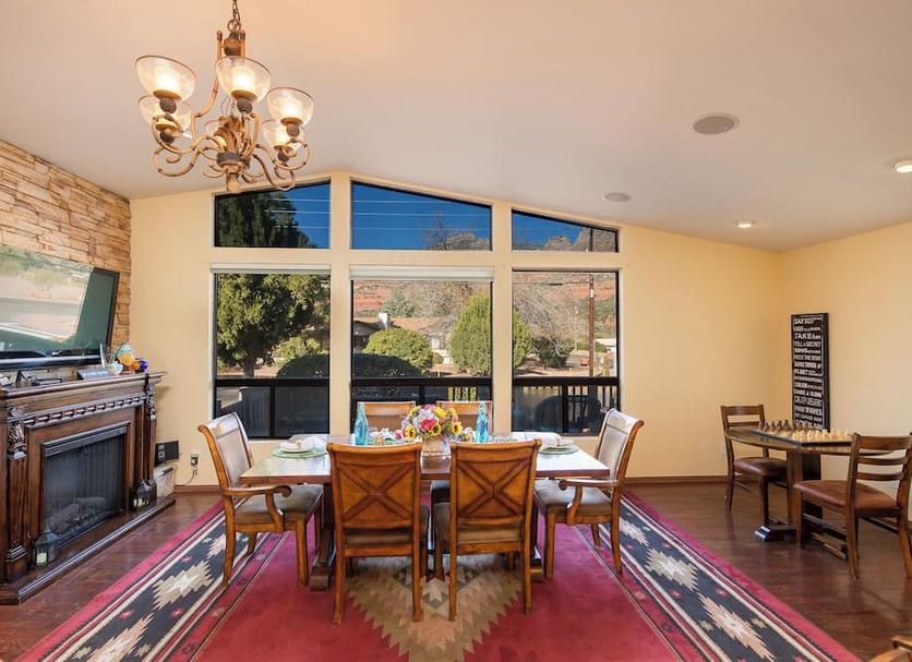 Dining room Photo