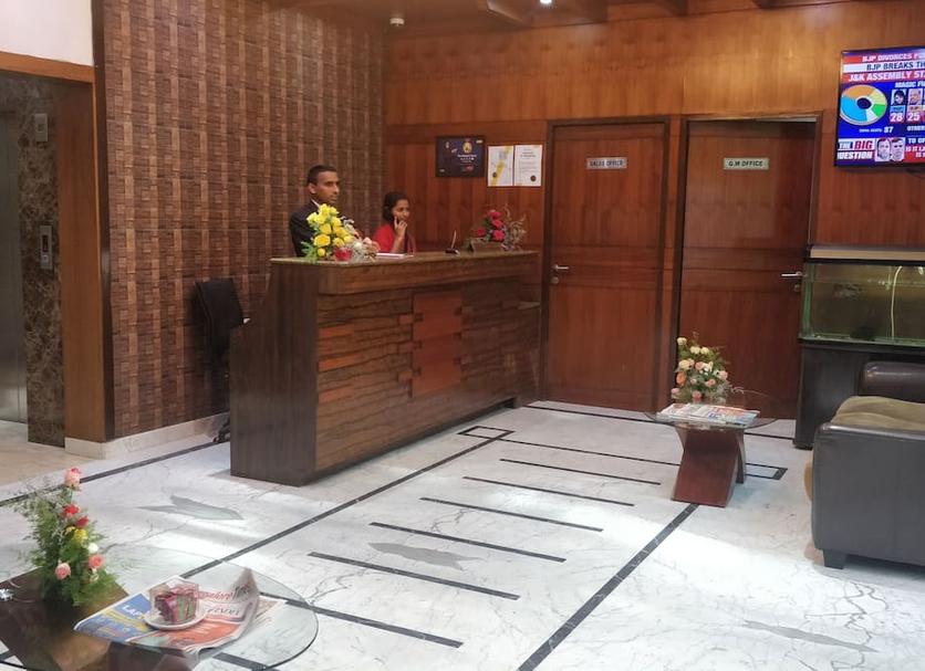 Front desk Photo