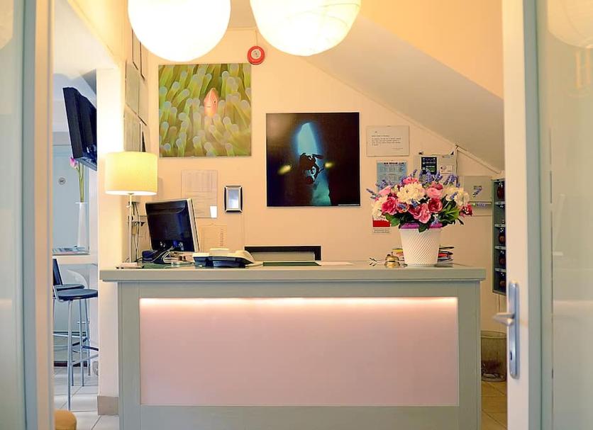 Front desk Photo
