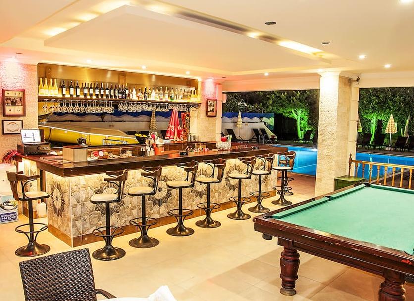 Bar Photo