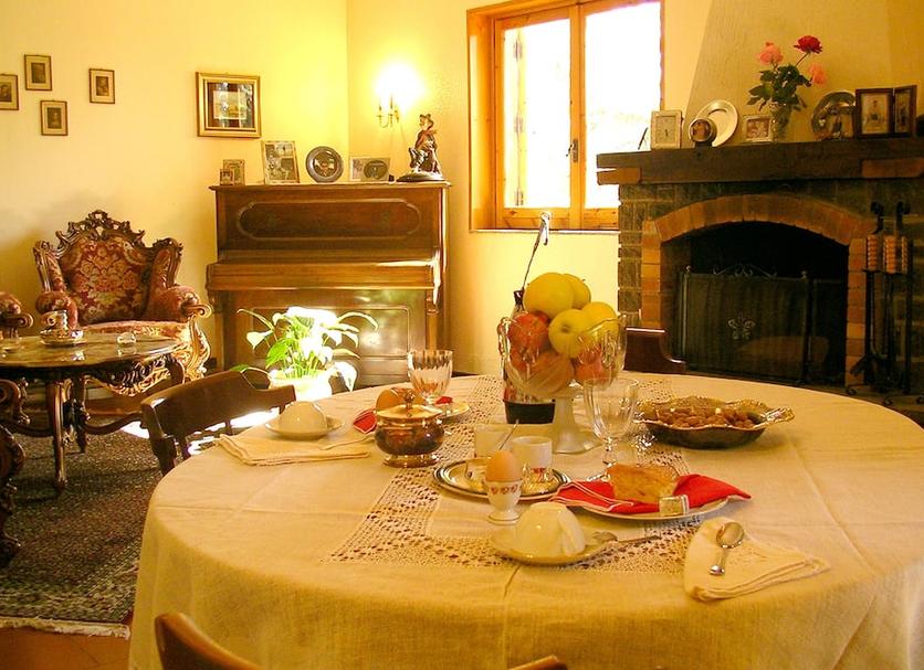 Dining room Photo