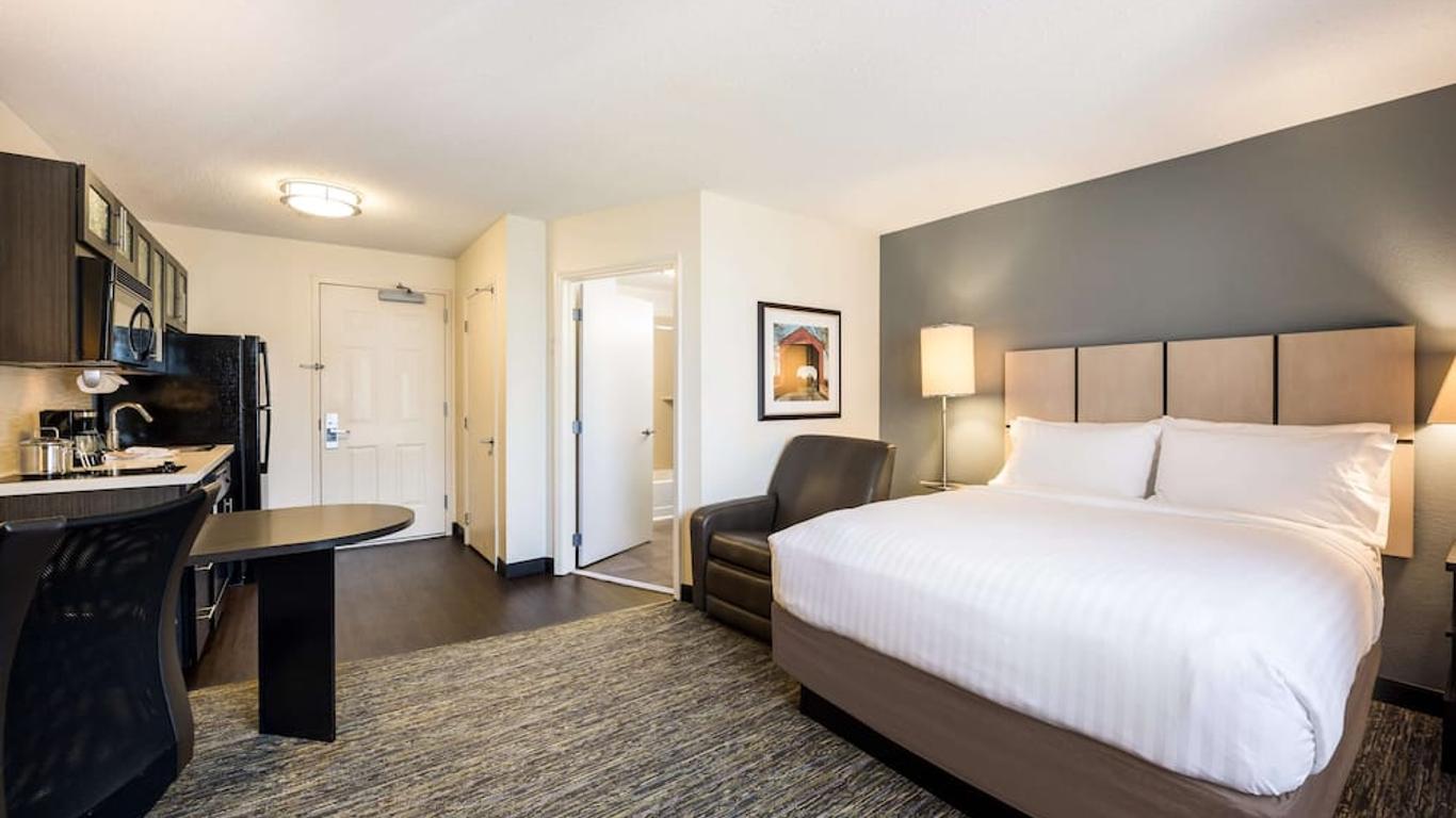 Sonesta Simply Suites Oklahoma City Airport