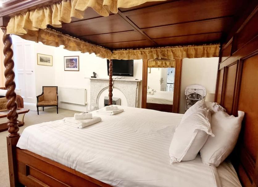 Bedroom Photo
