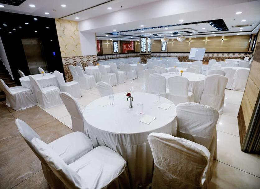 Banquet hall Photo
