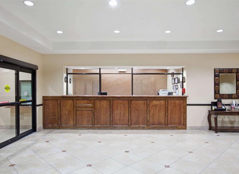 Front desk Photo
