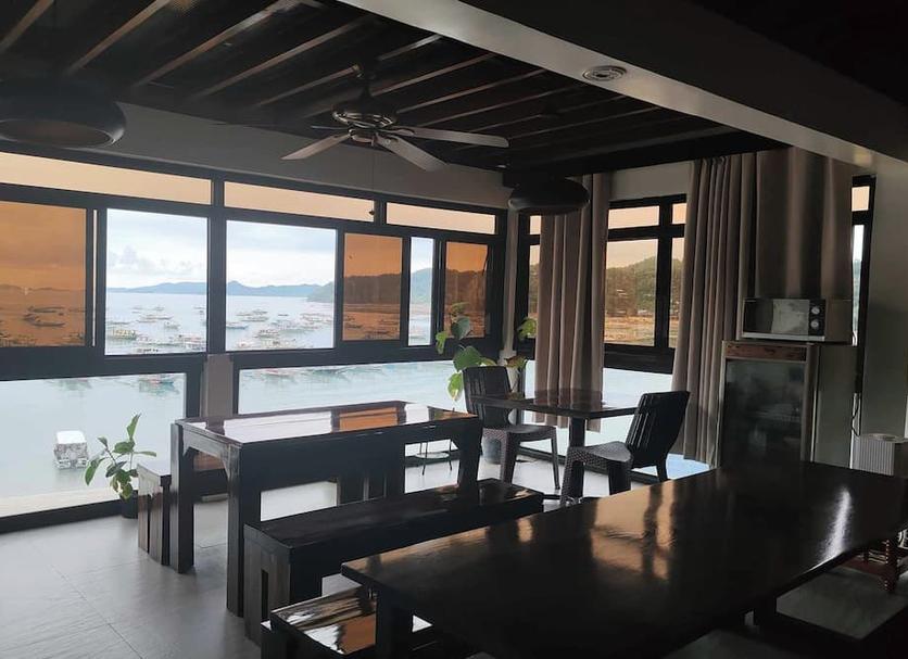 Dining room Photo