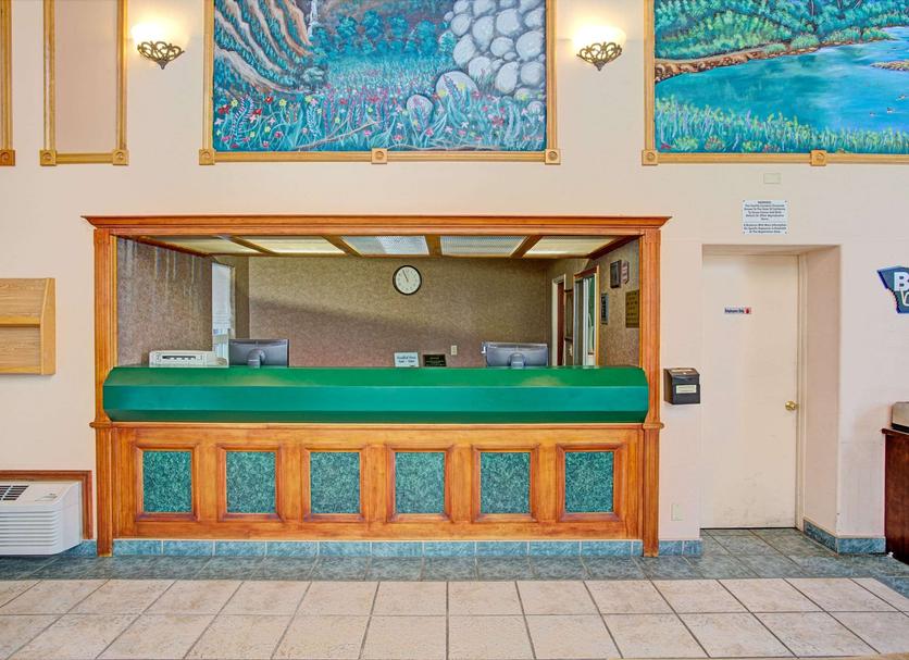 Front desk Photo