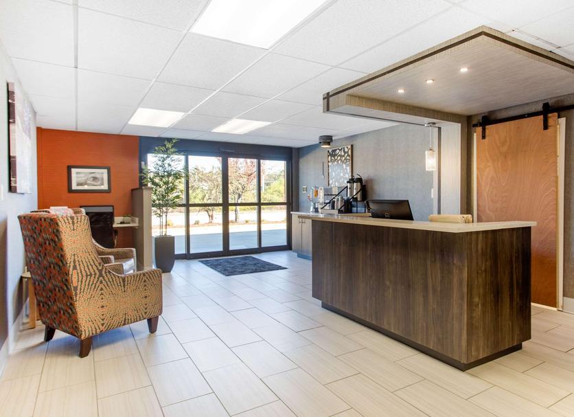 Front desk Photo
