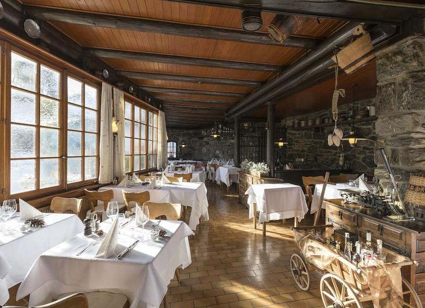 Restaurant Photo