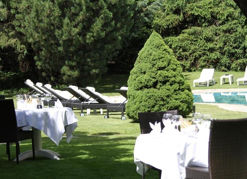 Banquet hall Photo