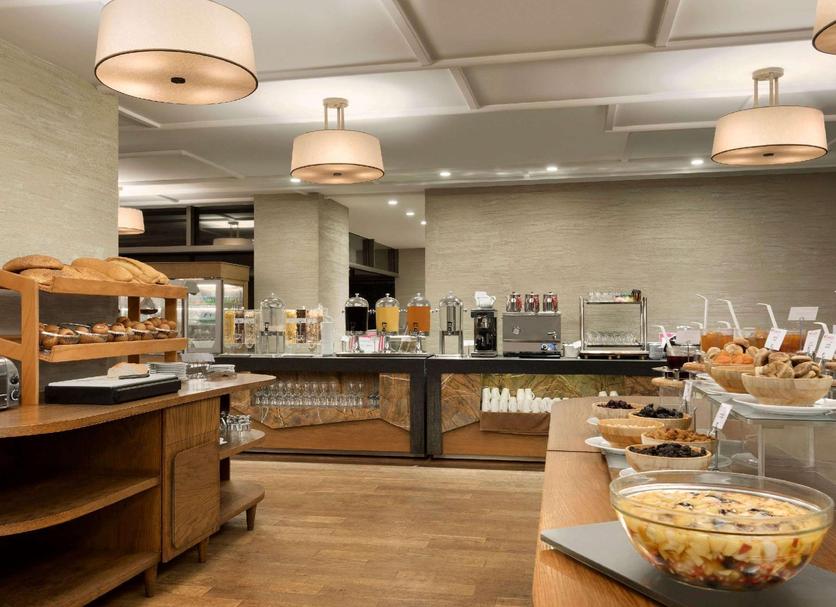 Buffet Photo