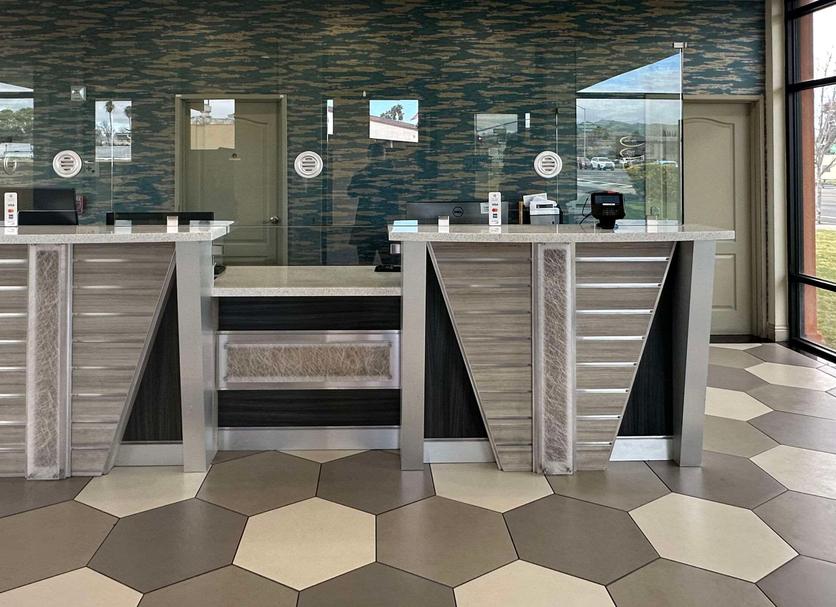 Front desk Photo