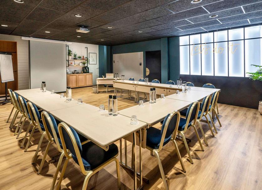 Conference room Photo