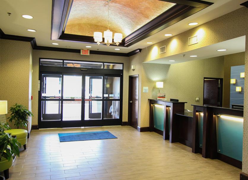 Front desk Photo