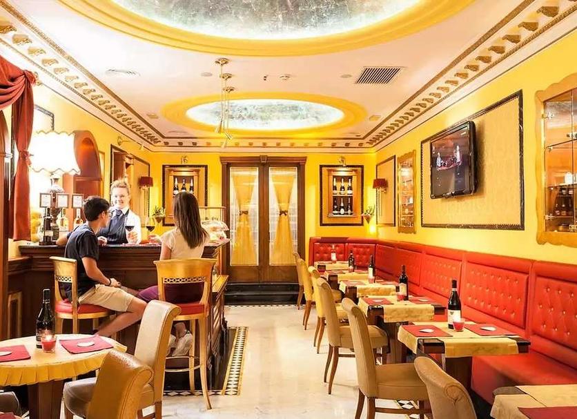 Restaurant Photo