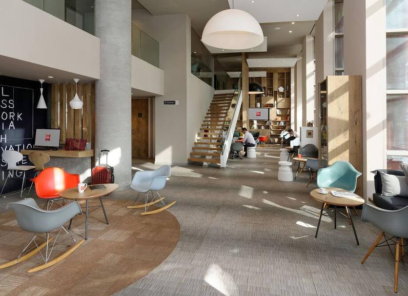 Lobby Photo