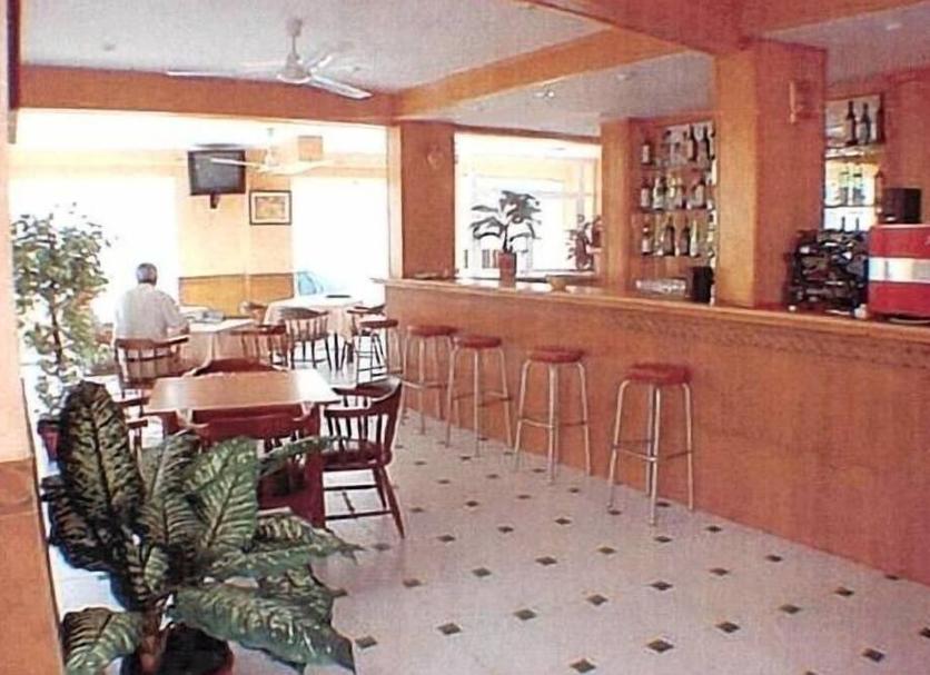Bar Photo