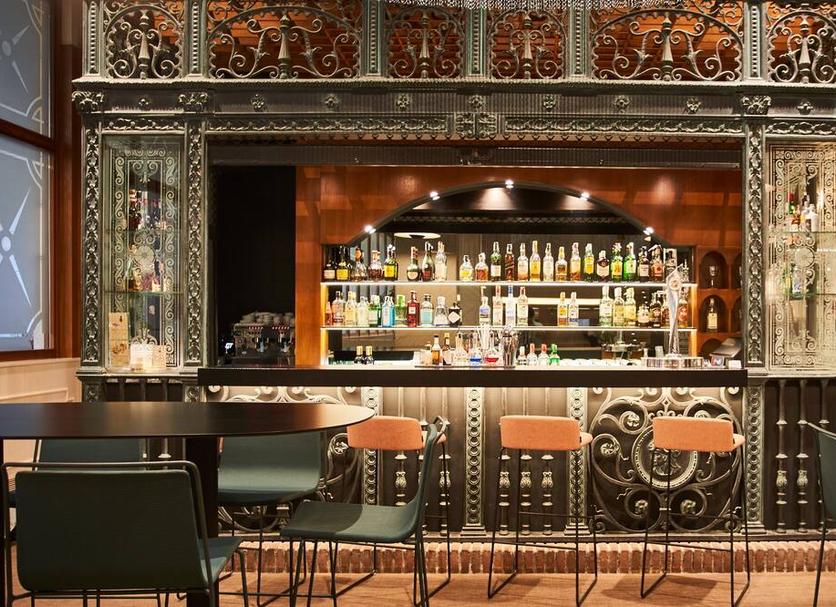 Bar Photo