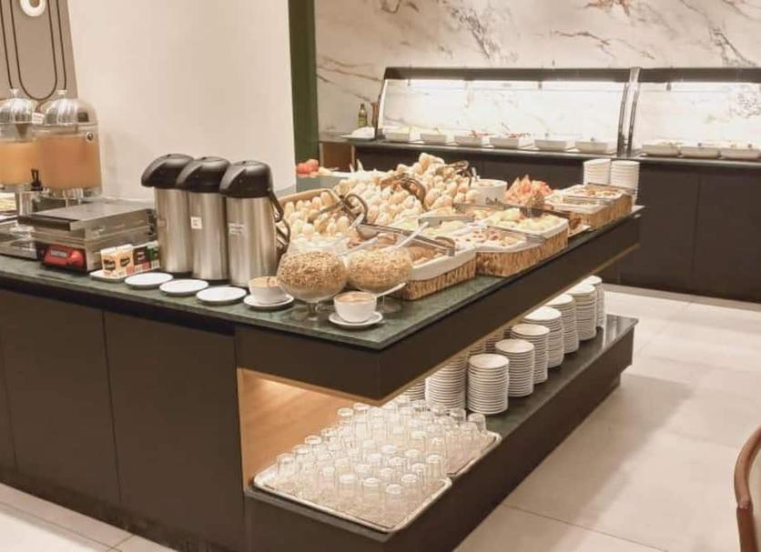 Buffet Photo