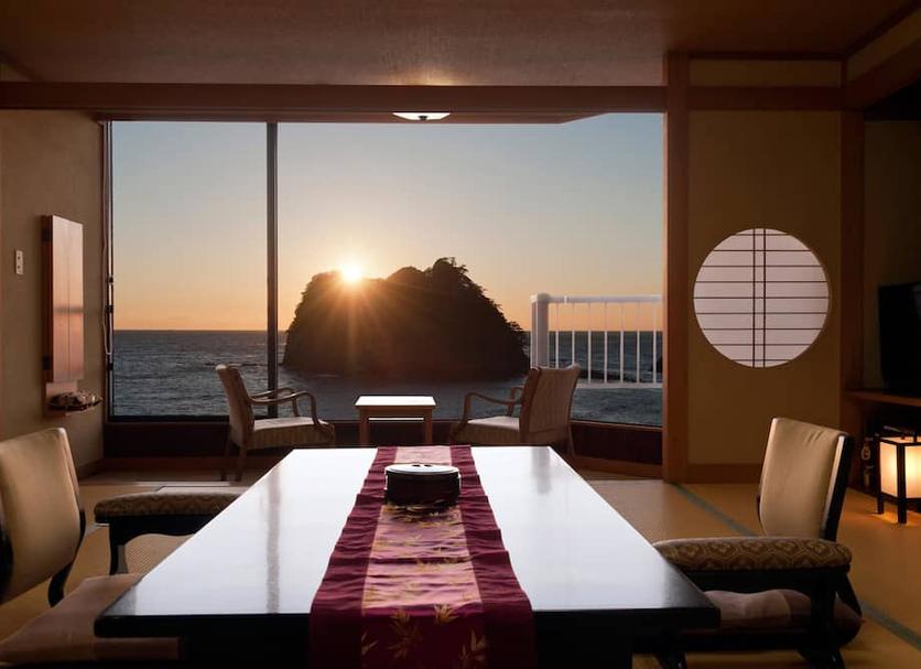 Dining room Photo