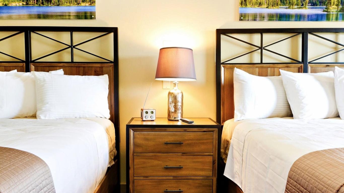Blue Lakes Inn