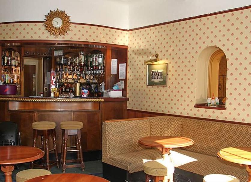 Bar Photo