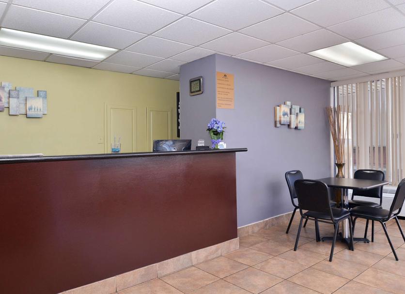 Front desk Photo