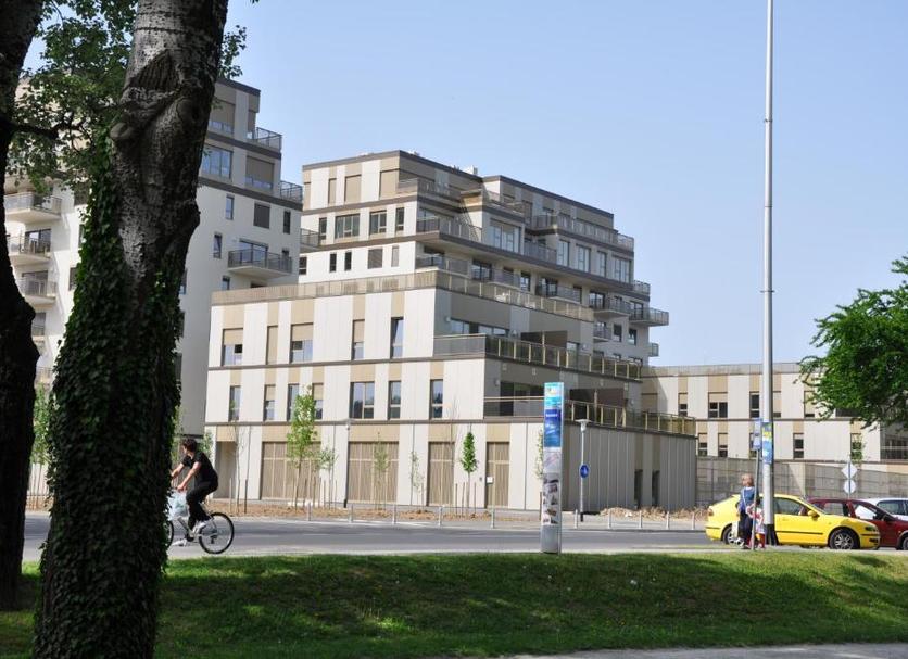 Building Photo
