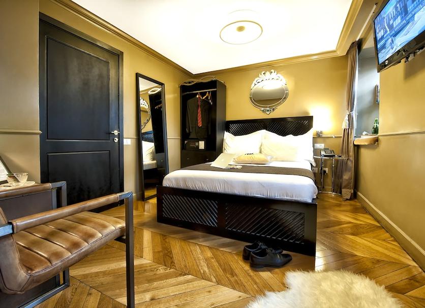 Bedroom Photo