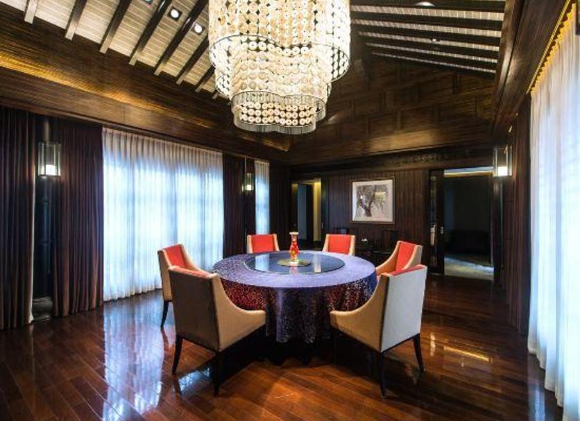 Dining room Photo