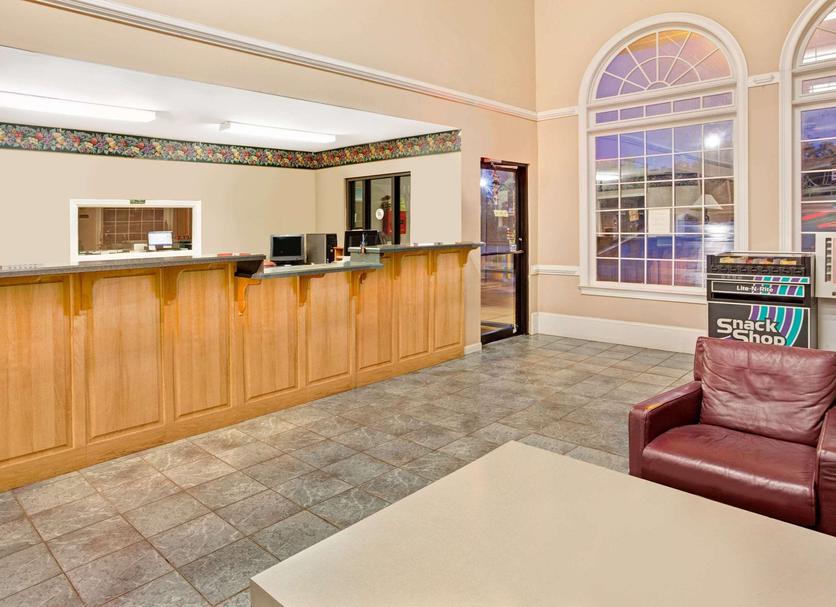 Front desk Photo
