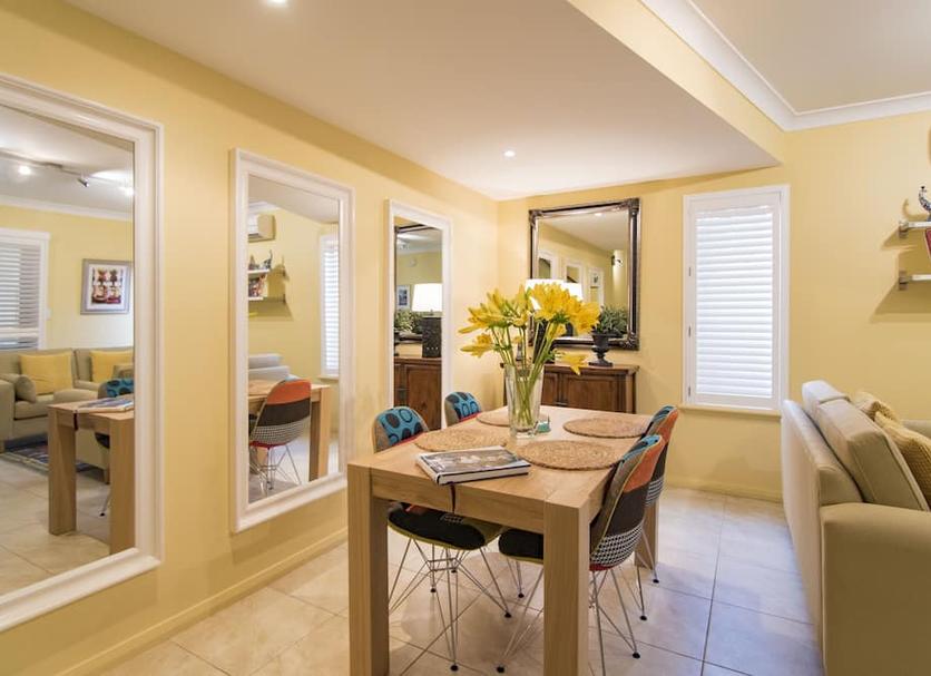 Dining room Photo