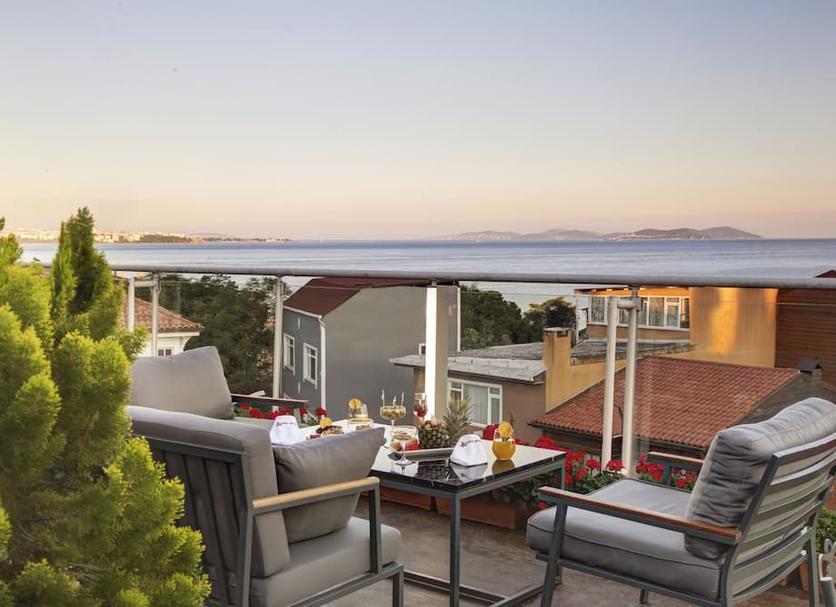 Balcony Photo