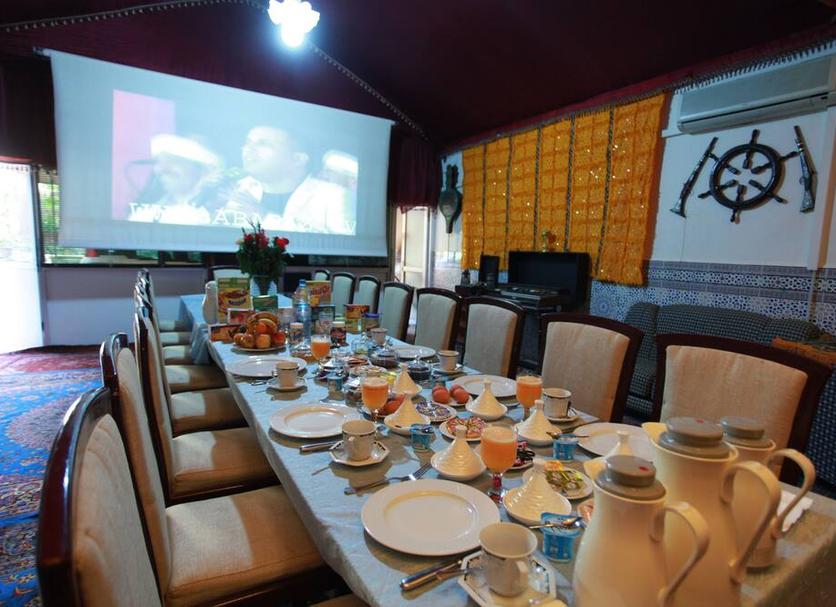 Dining room Photo