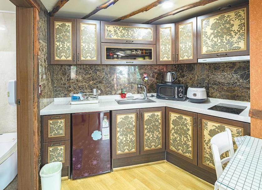 Kitchen Photo