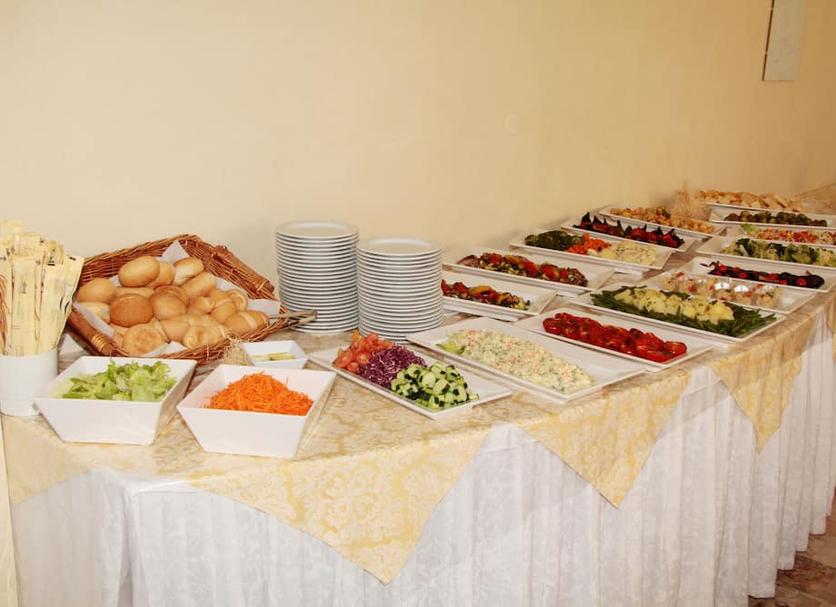 Buffet Photo