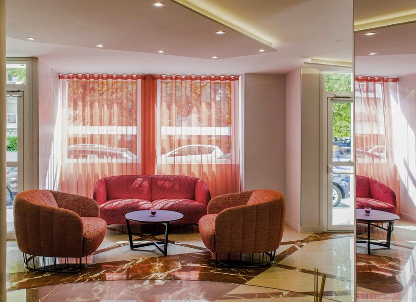 Lounge Photo