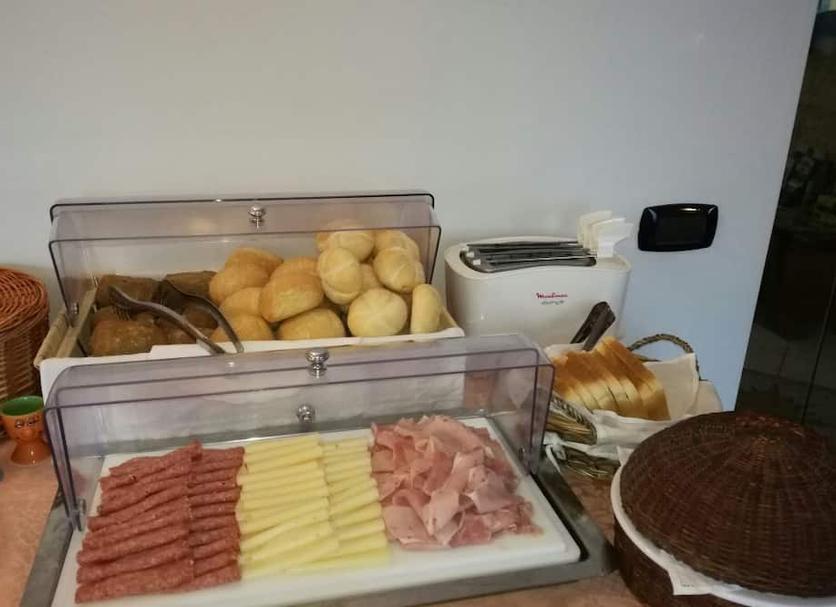 Buffet Photo
