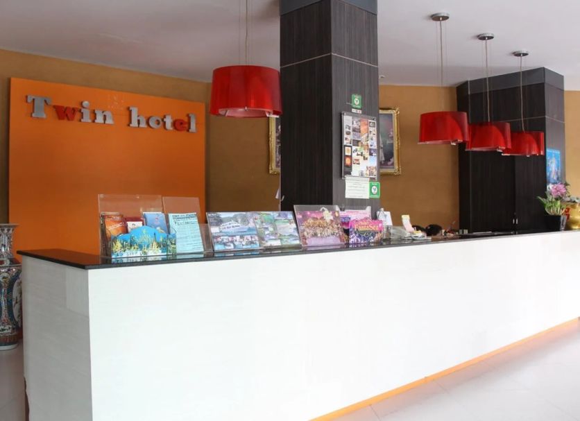 Front desk Photo