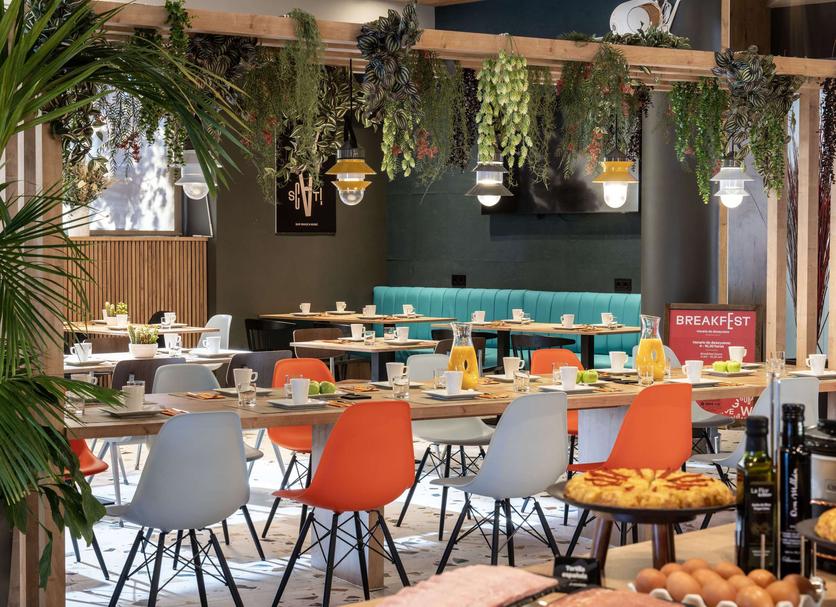 Restaurant Photo