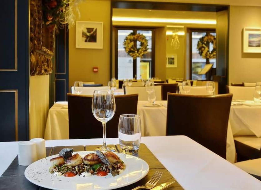 Restaurant Photo