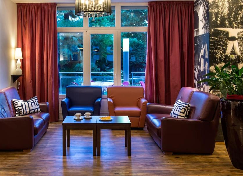 Lounge Photo