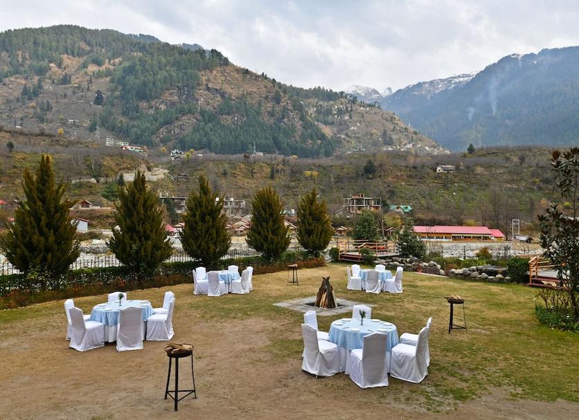 Banquet hall Photo
