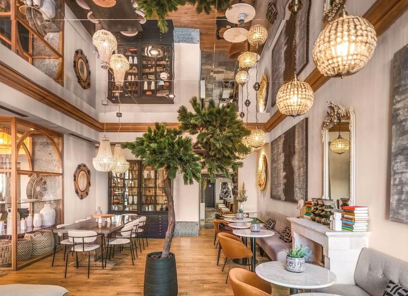 Restaurant Photo